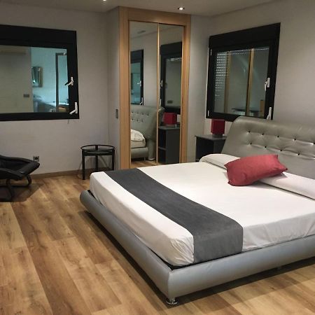 Hotel Fabrik ウマネス・デ・マドリード エクステリア 写真