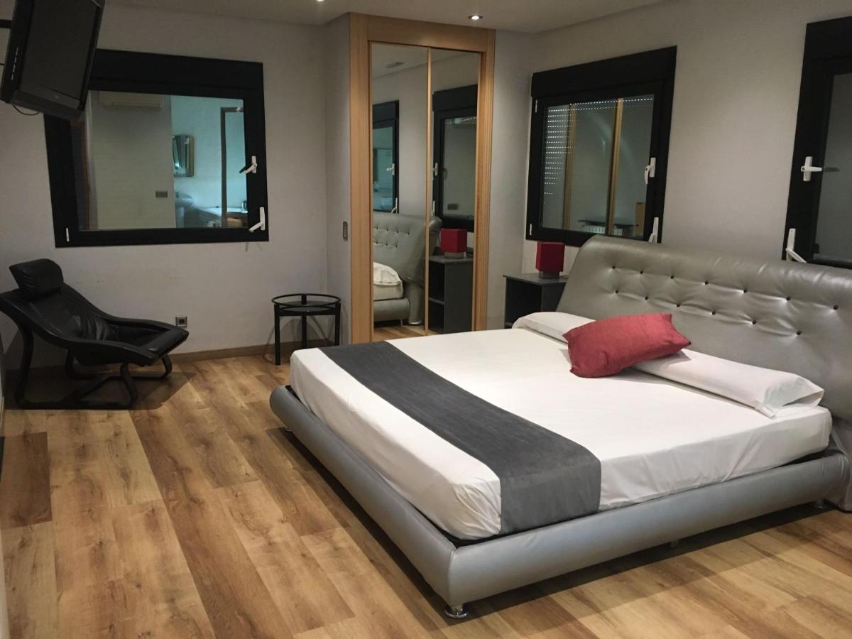 Hotel Fabrik ウマネス・デ・マドリード エクステリア 写真